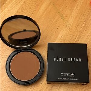 Bobbi Brown Bronzing Powder — Warm Brown Compact - Elvis Duran